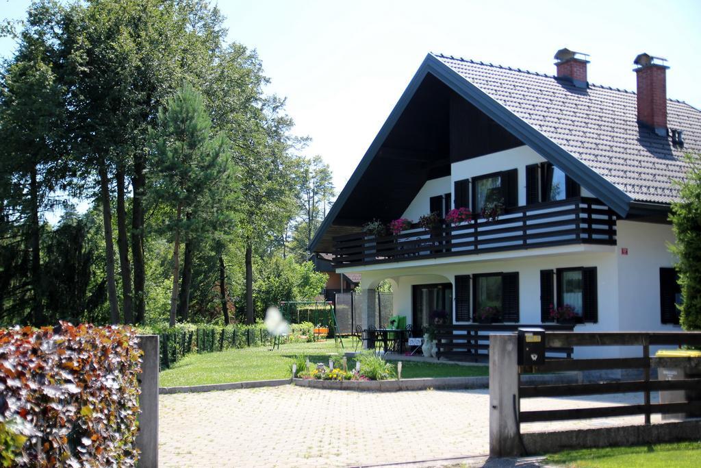 Lake House Apartment Medvode Exterior photo